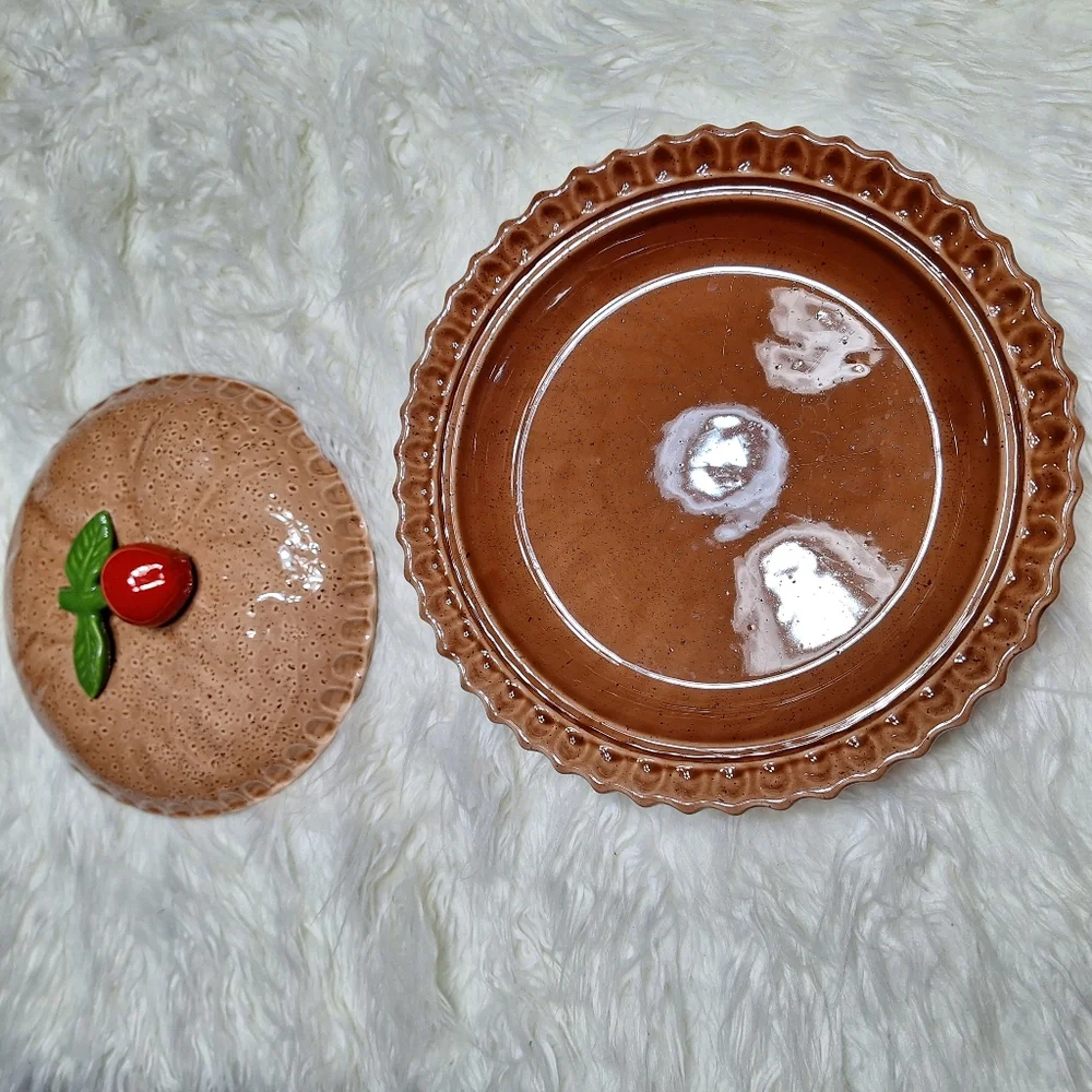 Vintage Regent Gallery Hand Made in Portugal Apple pie Plate and cover